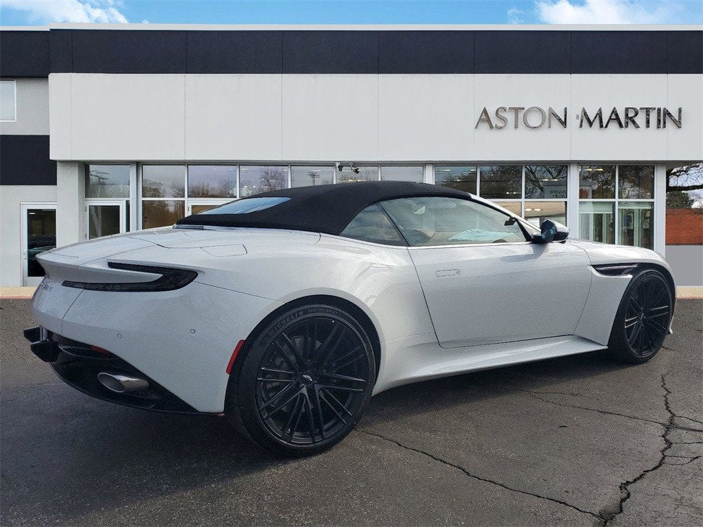 2024 Aston Martin DB12 