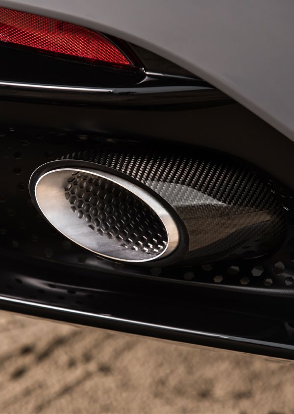 DBX550 POLISHED CARBON FIBER TAIL PIPE FINISHERS (TWIN)